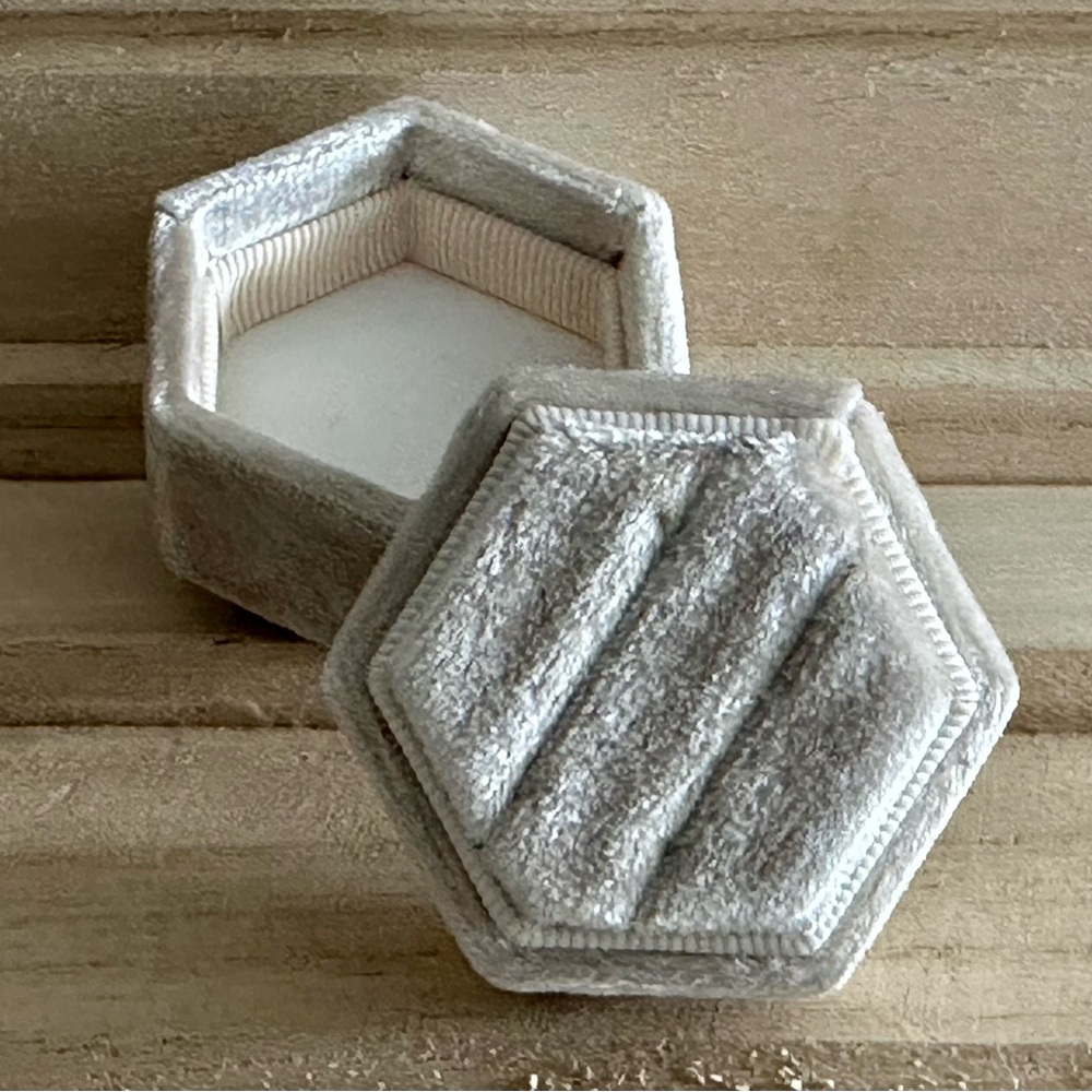 Hexagonal Velvet Jewelry Box
